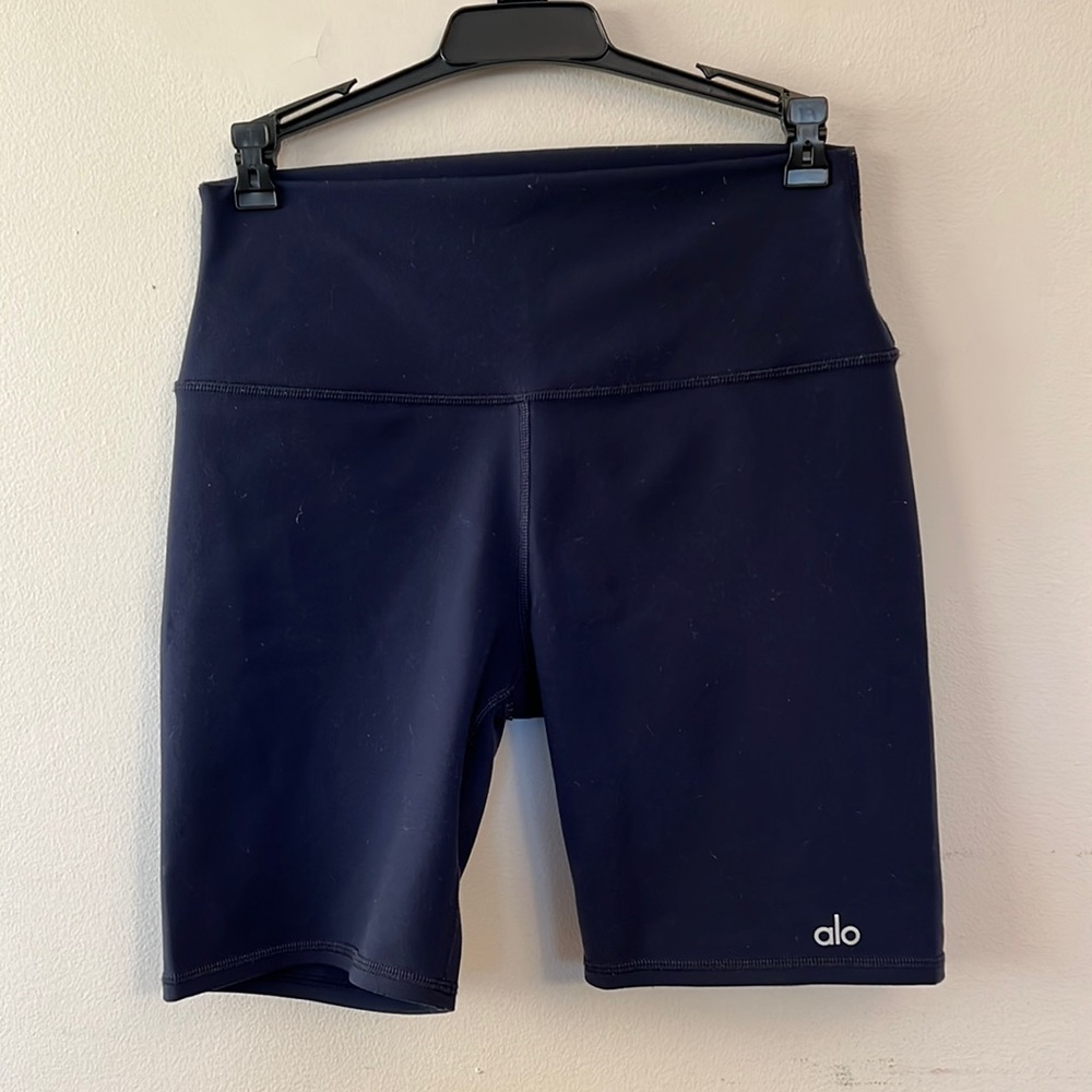 high waist alo biker short true navy sz m EUC